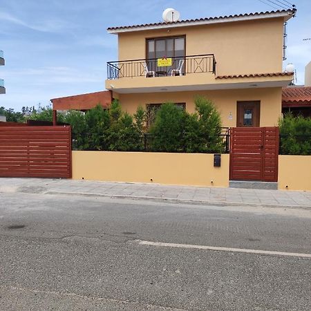 Villa Rina Paphos Luaran gambar