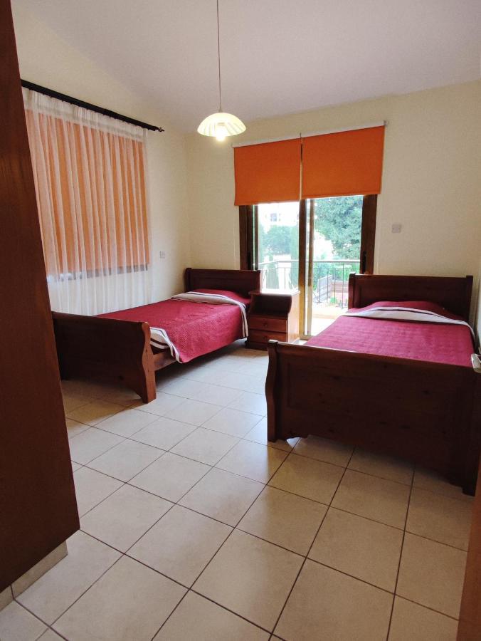 Villa Rina Paphos Luaran gambar
