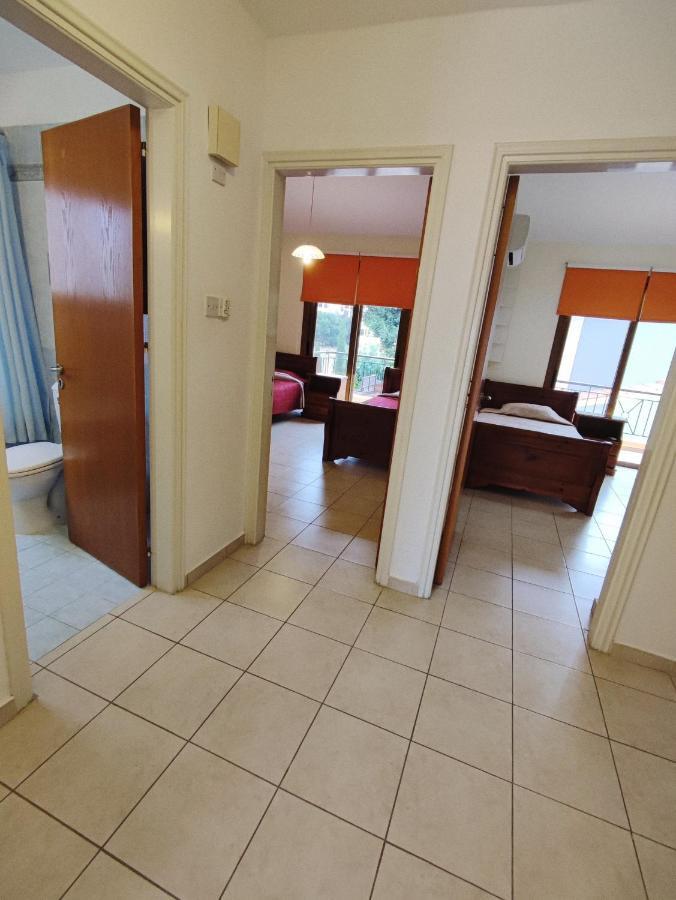 Villa Rina Paphos Luaran gambar