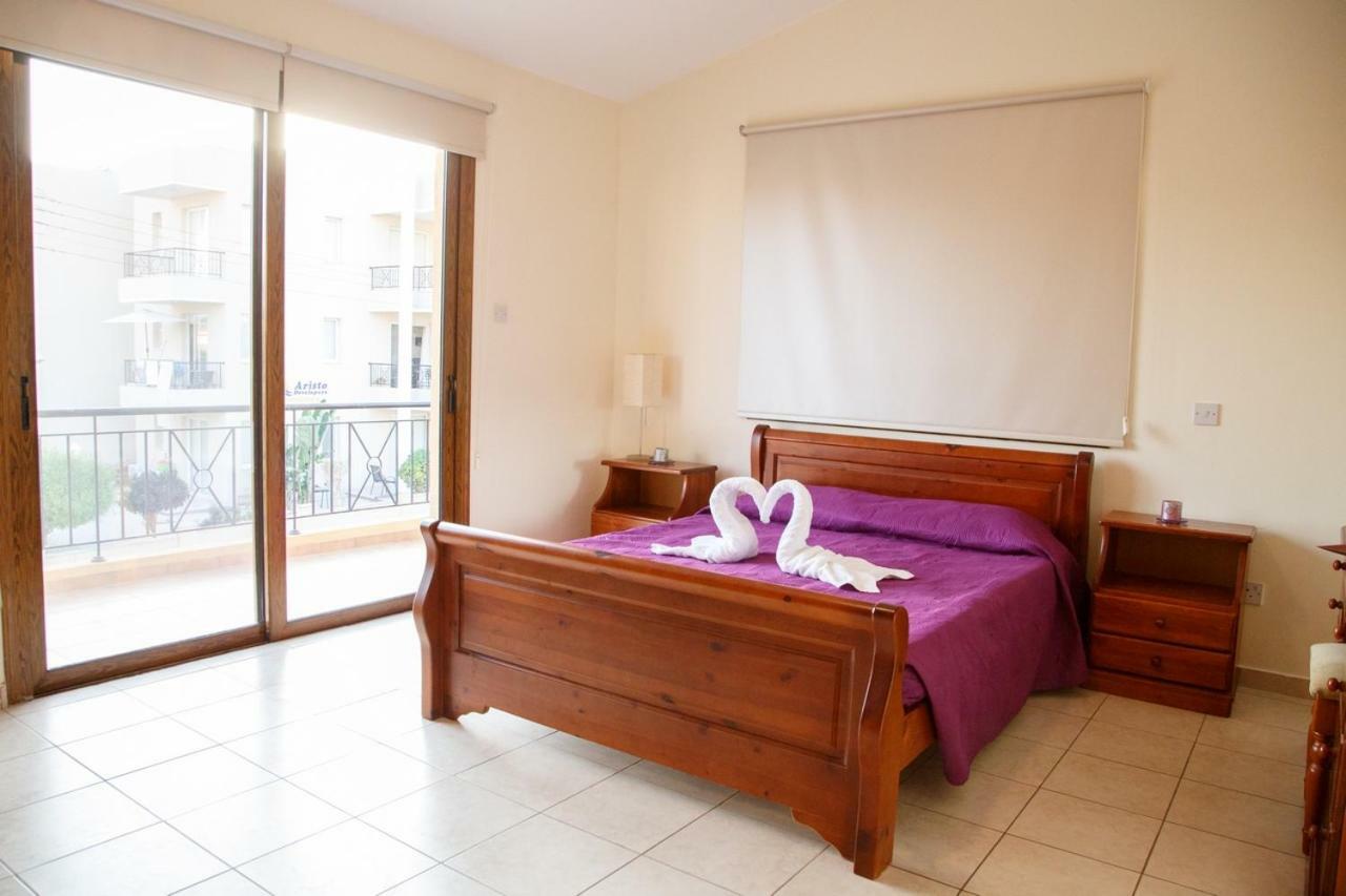 Villa Rina Paphos Luaran gambar