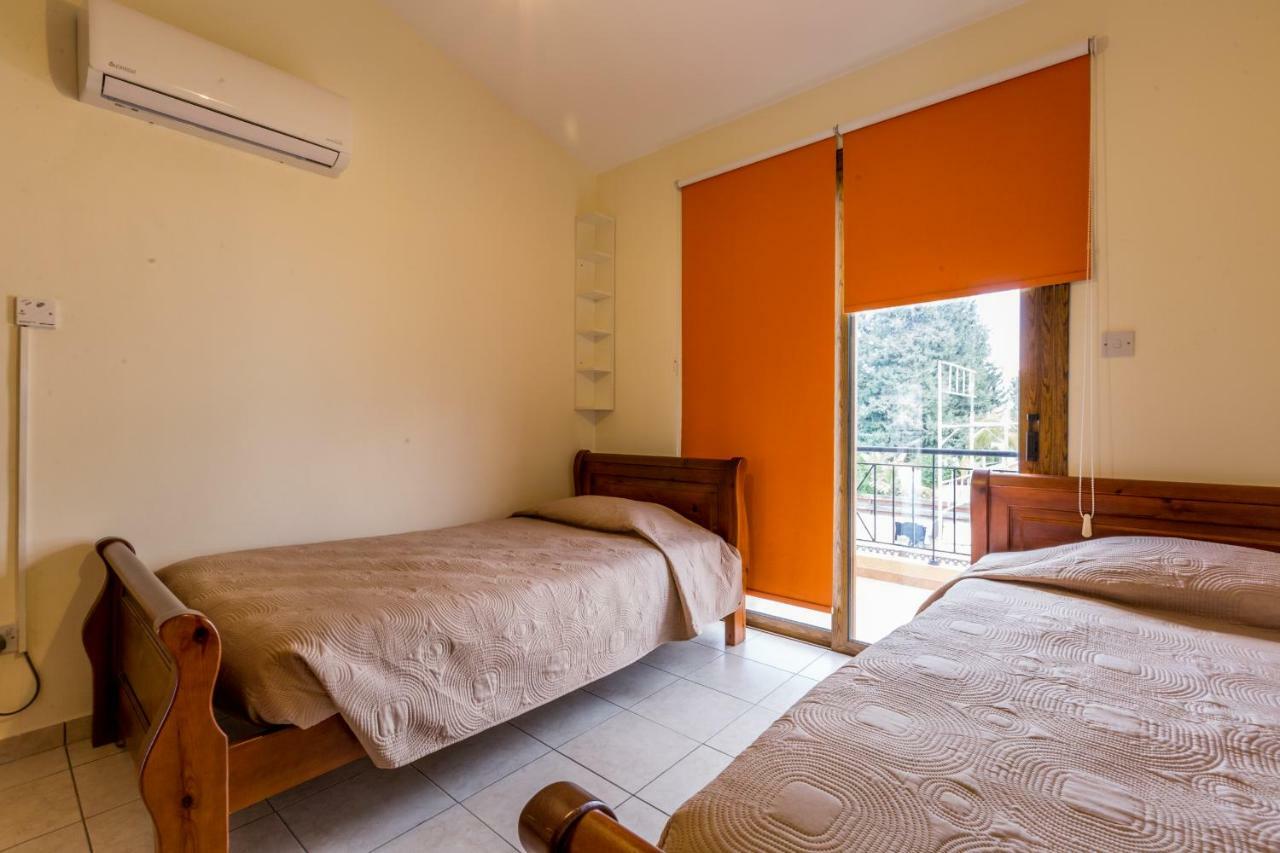 Villa Rina Paphos Luaran gambar