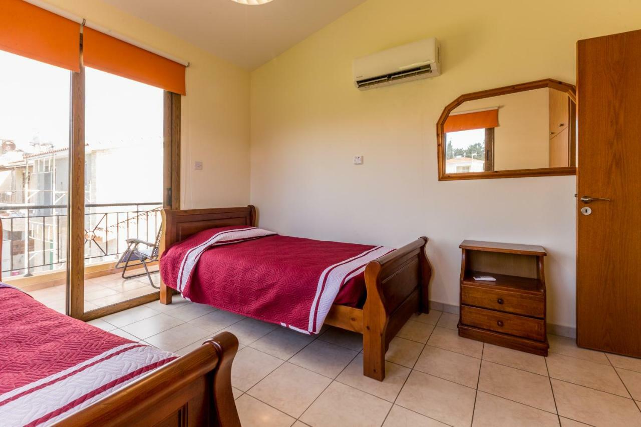 Villa Rina Paphos Luaran gambar